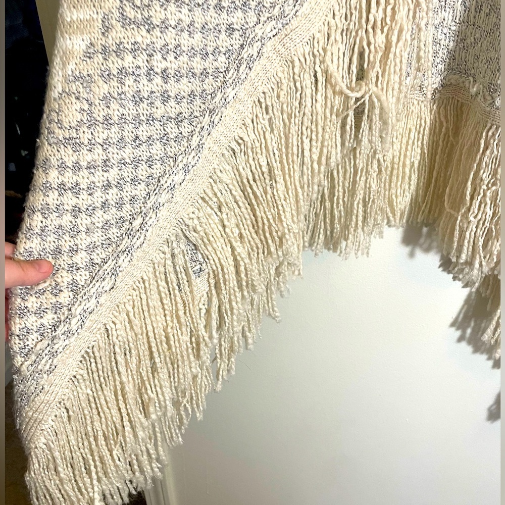 Western Style Fringe Cardigan - Picture 2 of 6